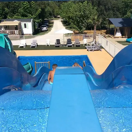 Mobil Confortable - 4 Pers. - Api-1-52-2035 Campsite *