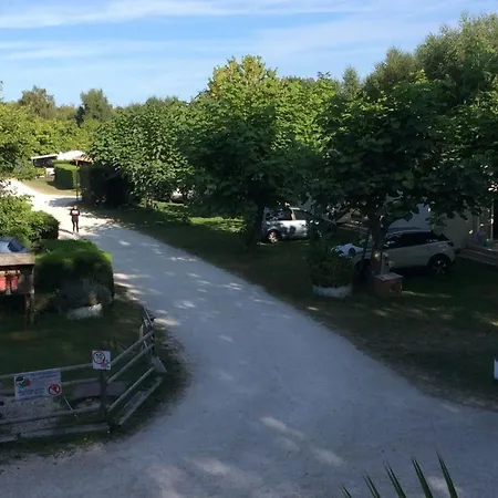 Mobil Confortable - 4 Pers. - Api-1-52-2035 Campsite Grayan-et-l'Hopital