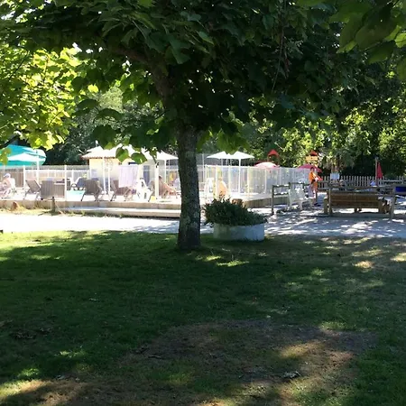 Mobil Confortable - 4 Pers. - Api-1-52-2035 Campsite