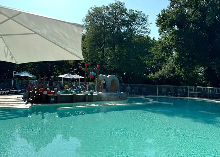 Mobil Confortable - 4 Pers. - Api-1-52-2035 Campsite *