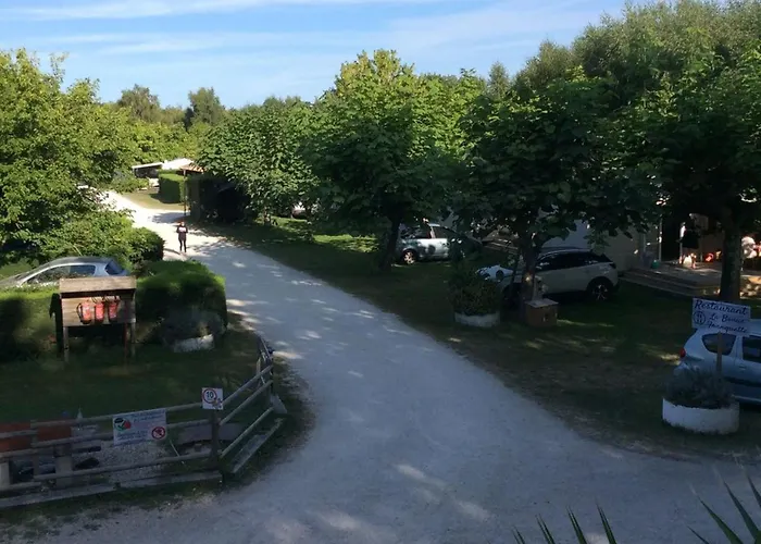 Mobil Confortable - 4 Pers. - Api-1-52-2035 Campsite Grayan-et-l'Hopital